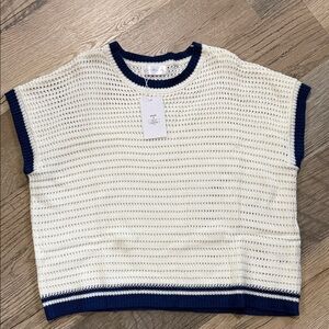 Women’s Cream Knit Short-Sleeve Sweater with Navy Trim
